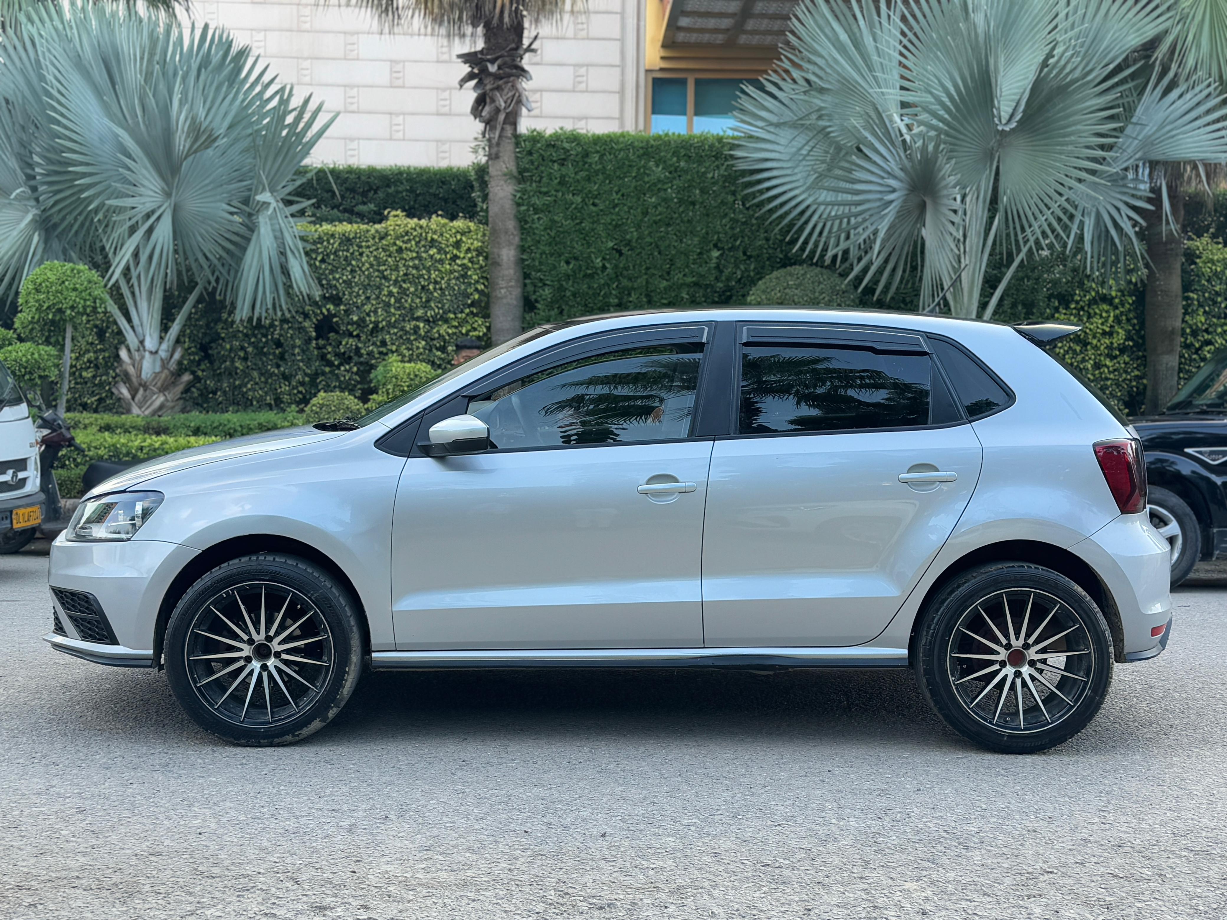 Volkswagen POLO TREND LINE  2022 - Image 4