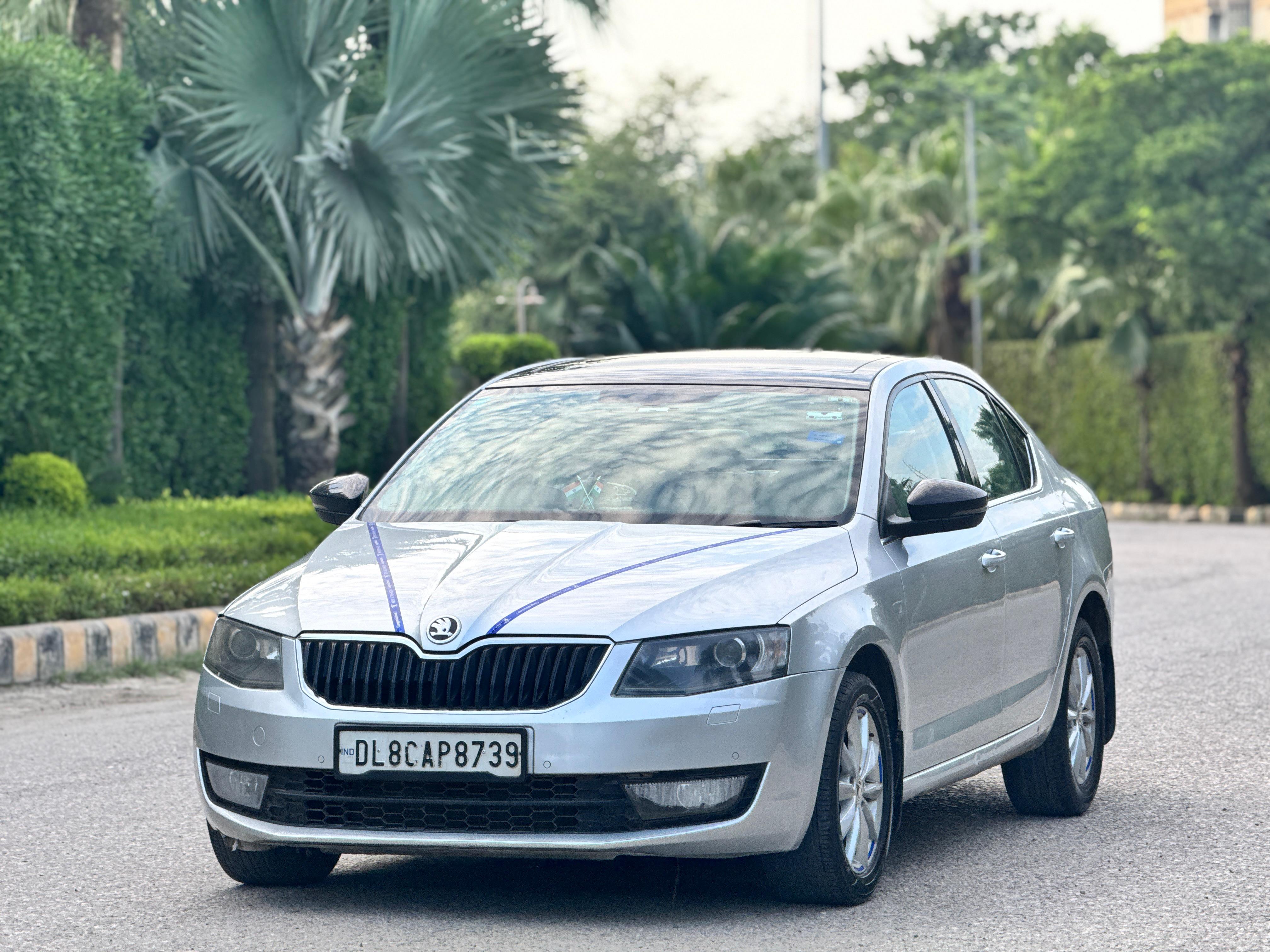 Skoda OCTAVIA STYLE PLUS  2017 - Image 4