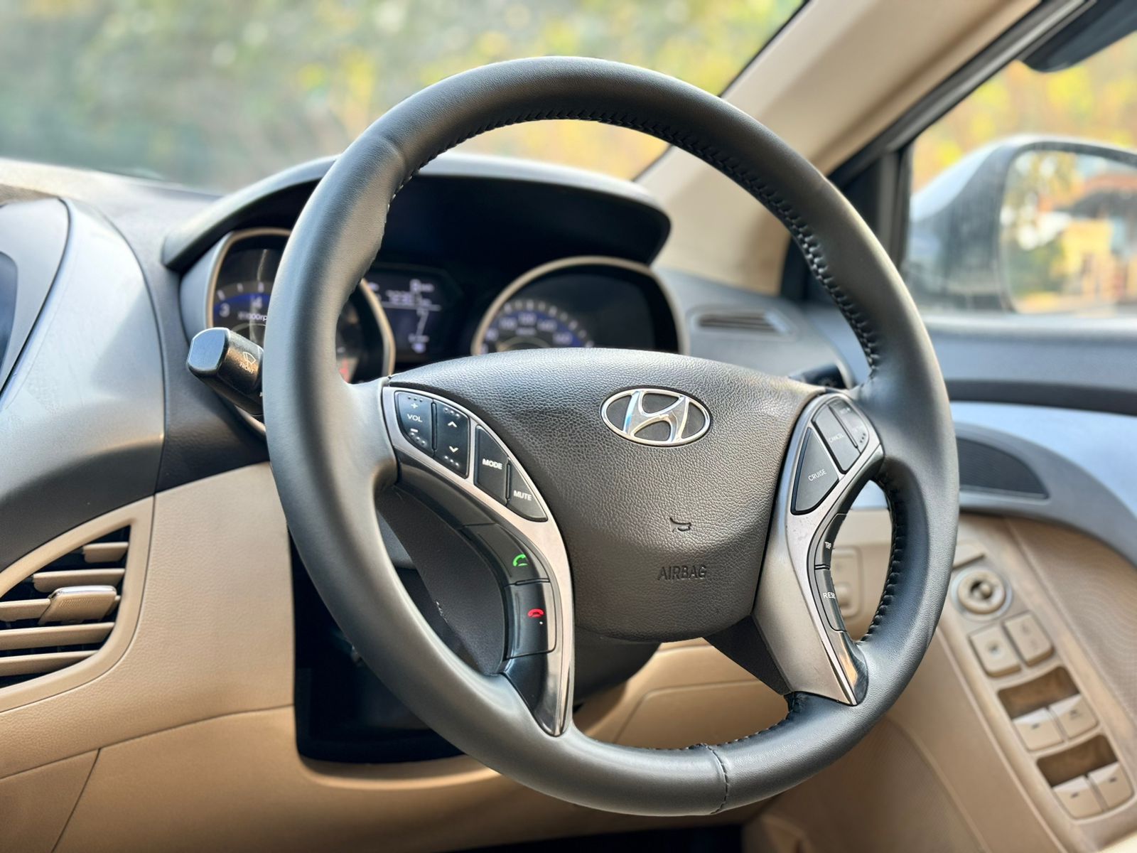 Hyundai ELENTRA Sx optional 2013 - Image 6